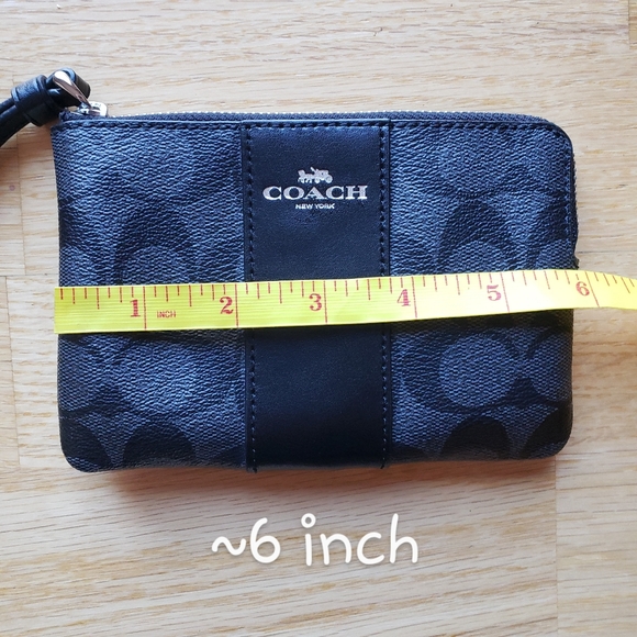 Coach Wristlet - Picture 6 of 6